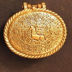 Vintage Gold-Tone Locket with Intricate Design